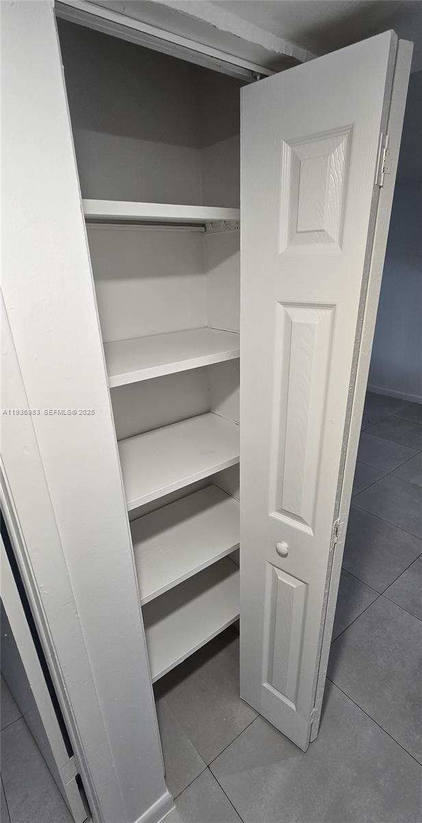 A A DOOLEY SUB - Residential Lease