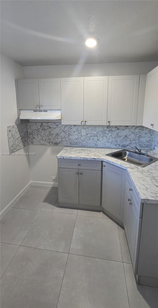 A A DOOLEY SUB - Residential Lease