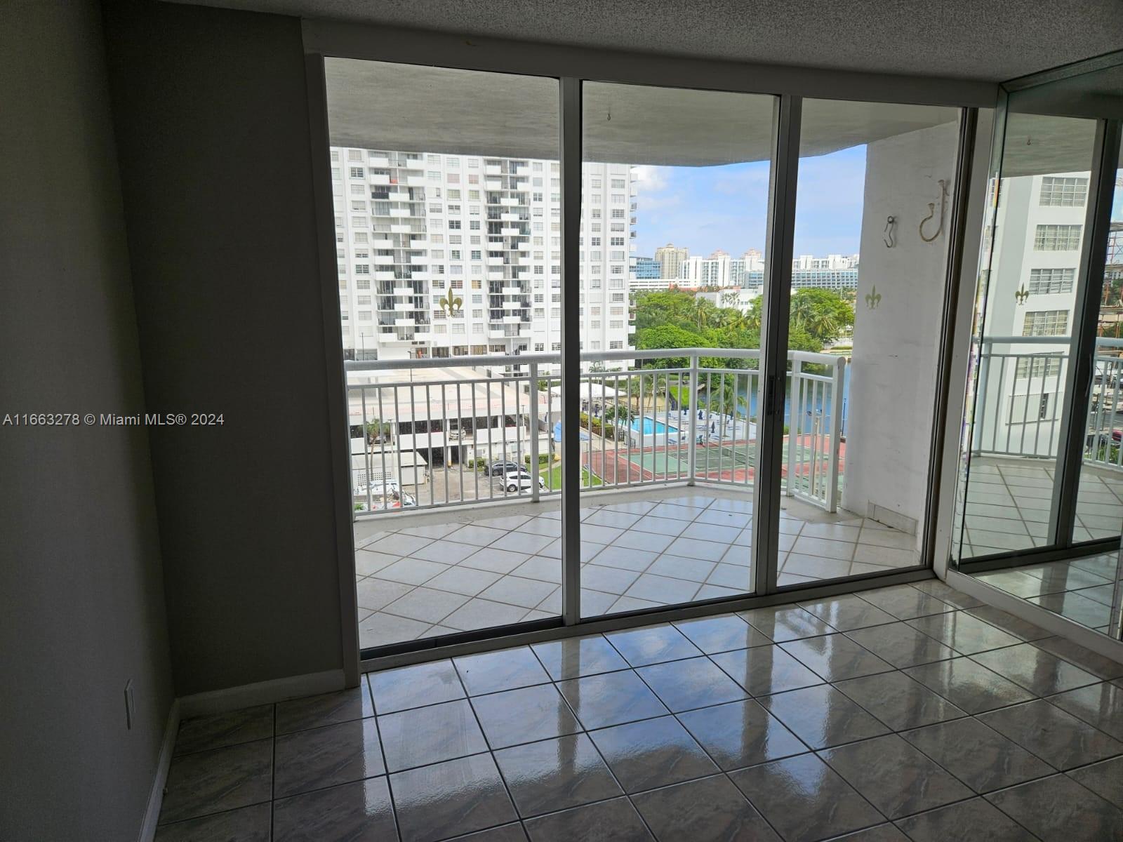 DEL PRADO MARINA - Residential