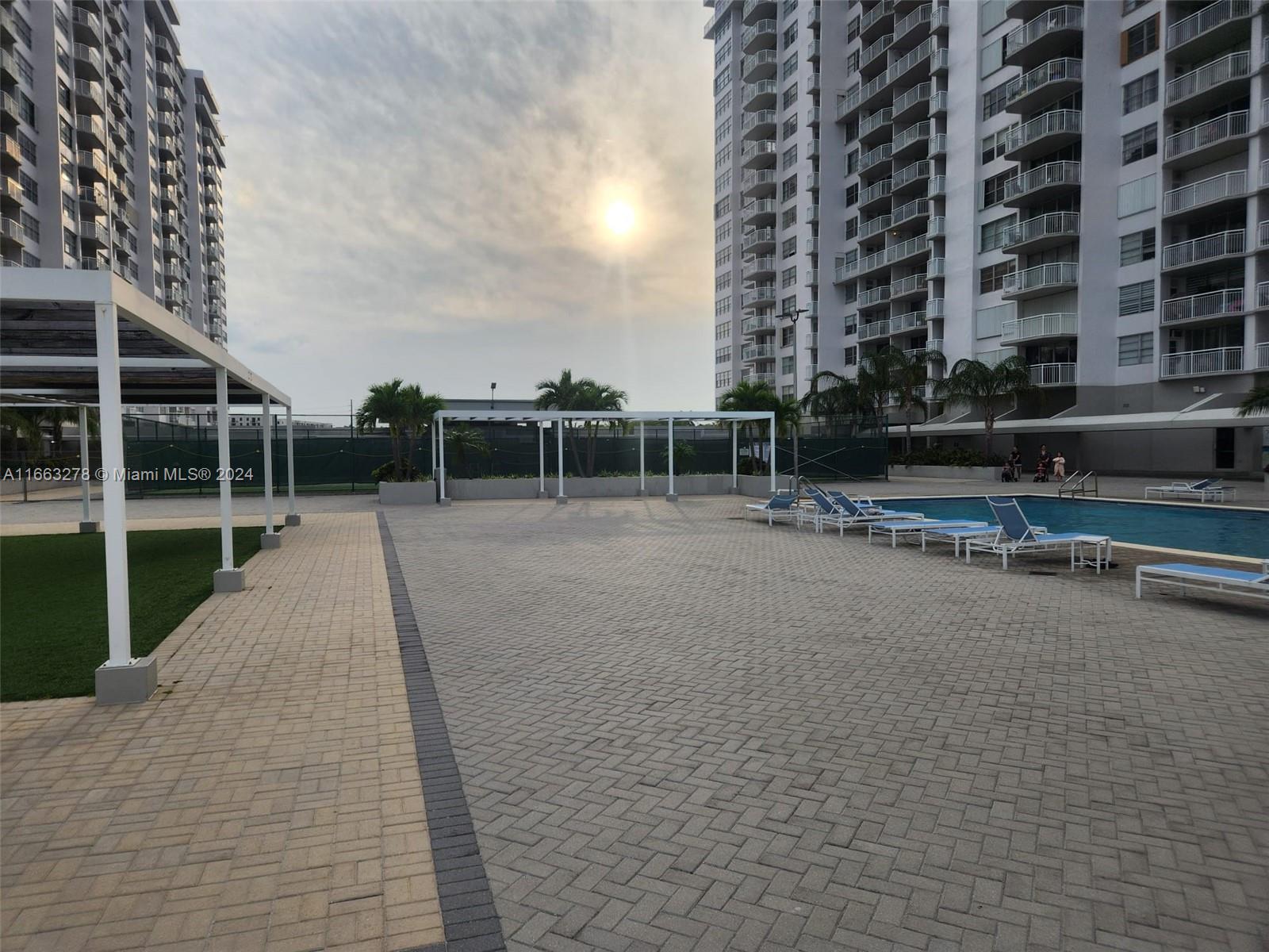 DEL PRADO MARINA - Residential