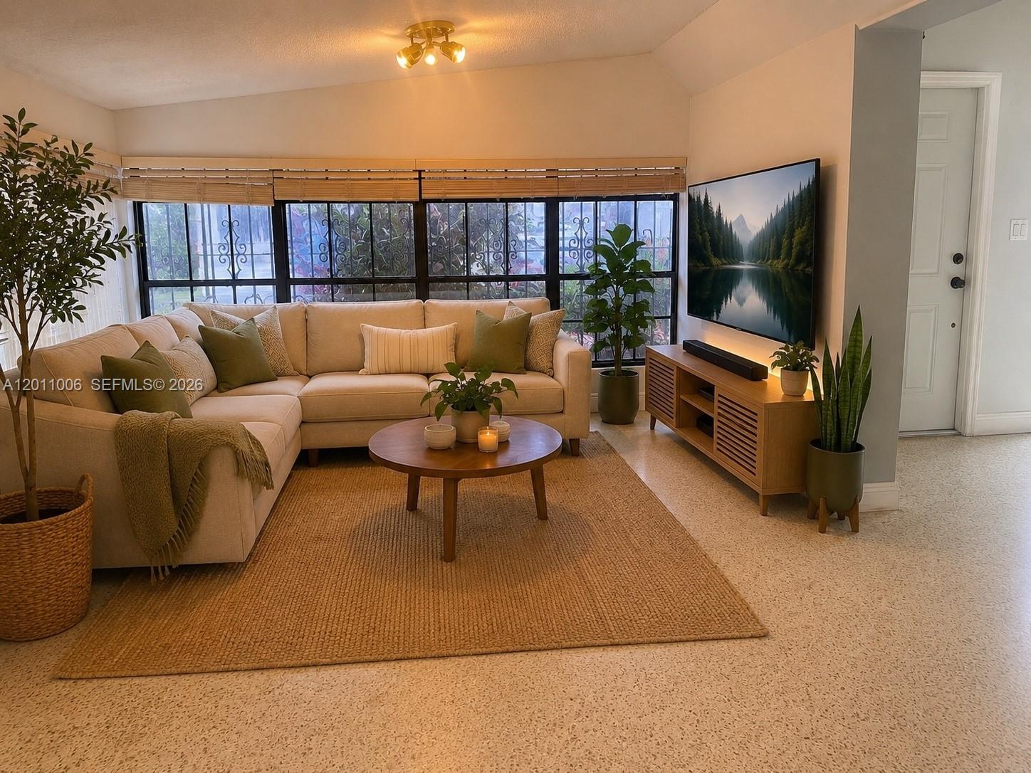 WESTWOOD LAKE 5TH ADDN - Residential