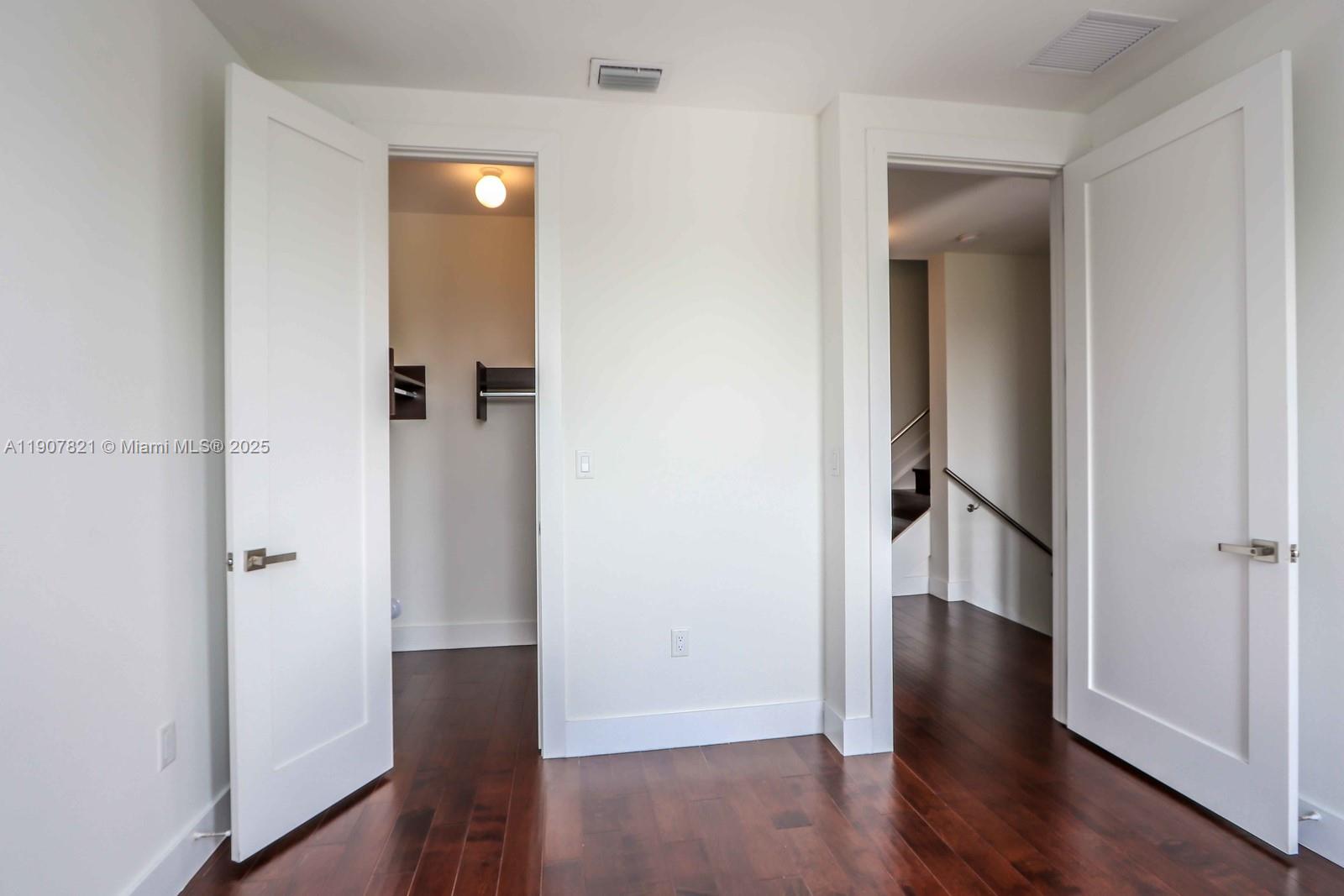 CONTEMPO TOWNHOMES - Residential Lease
