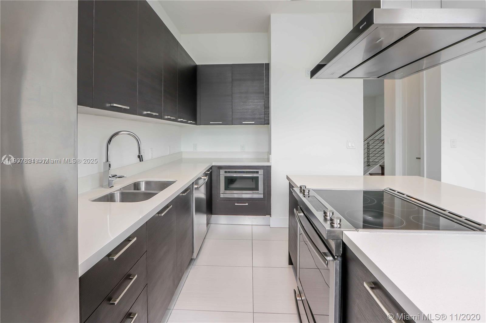 CONTEMPO TOWNHOMES - Residential Lease