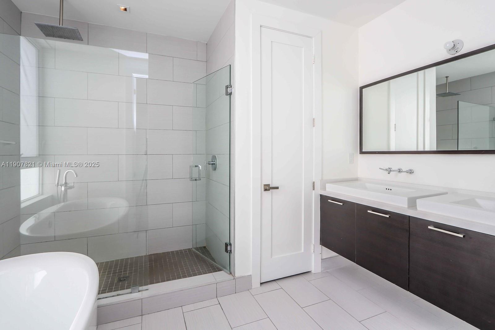 CONTEMPO TOWNHOMES - Residential Lease