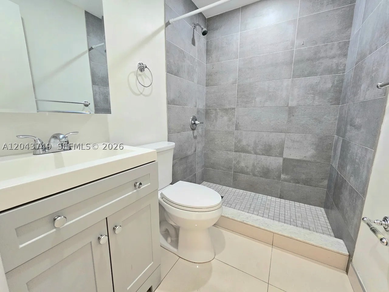 CHURCHILL ESTATES - Residential Lease