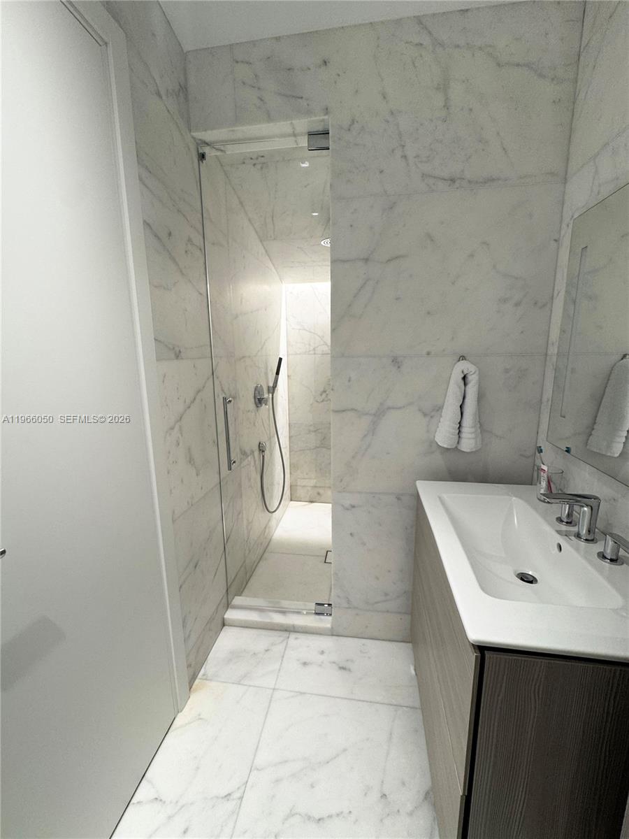 L HERMITAGE - Residential