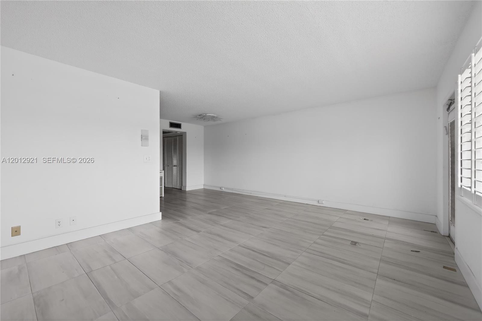 CAMBRIDGE B CONDO - Residential