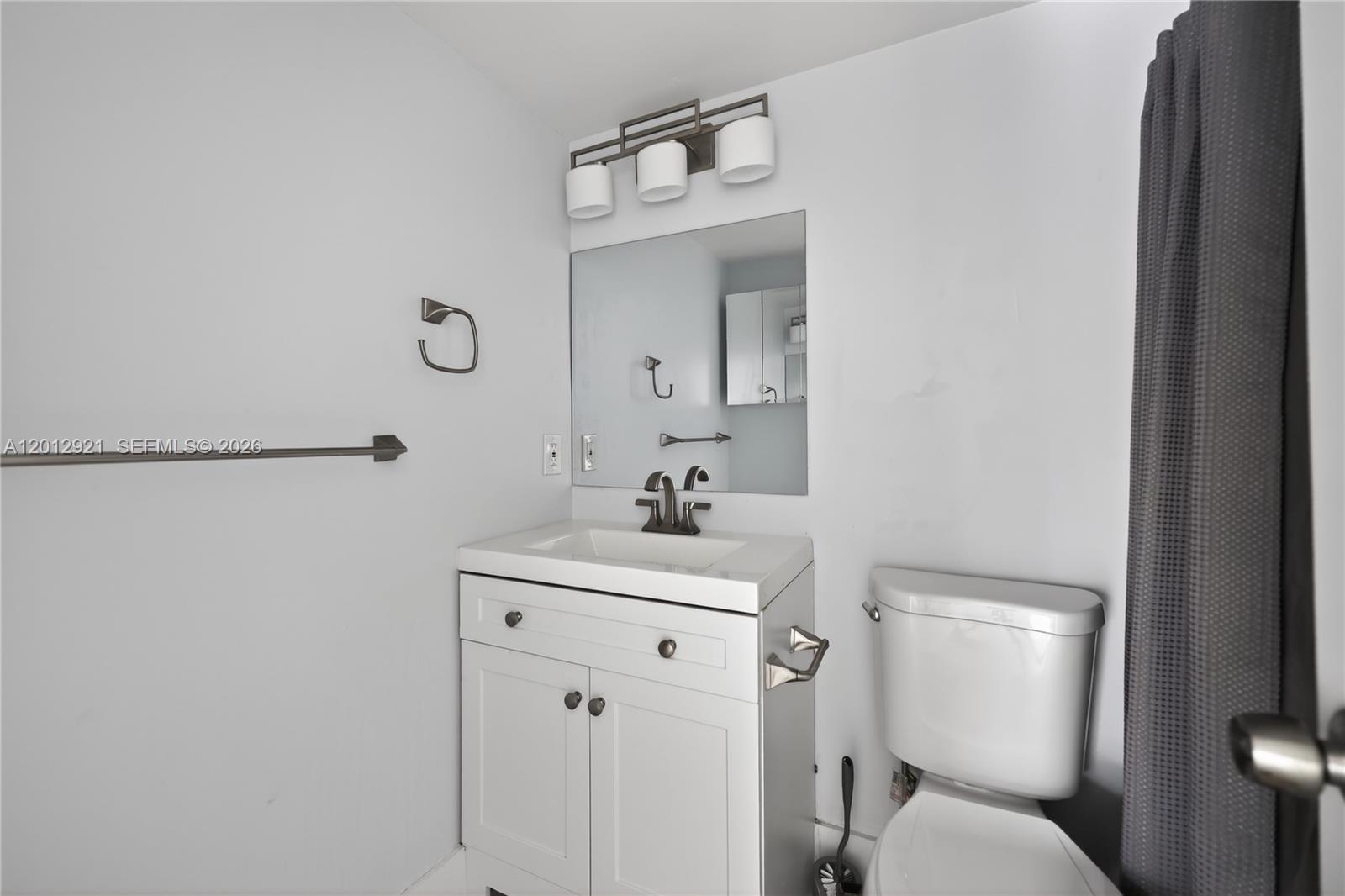 CAMBRIDGE B CONDO - Residential