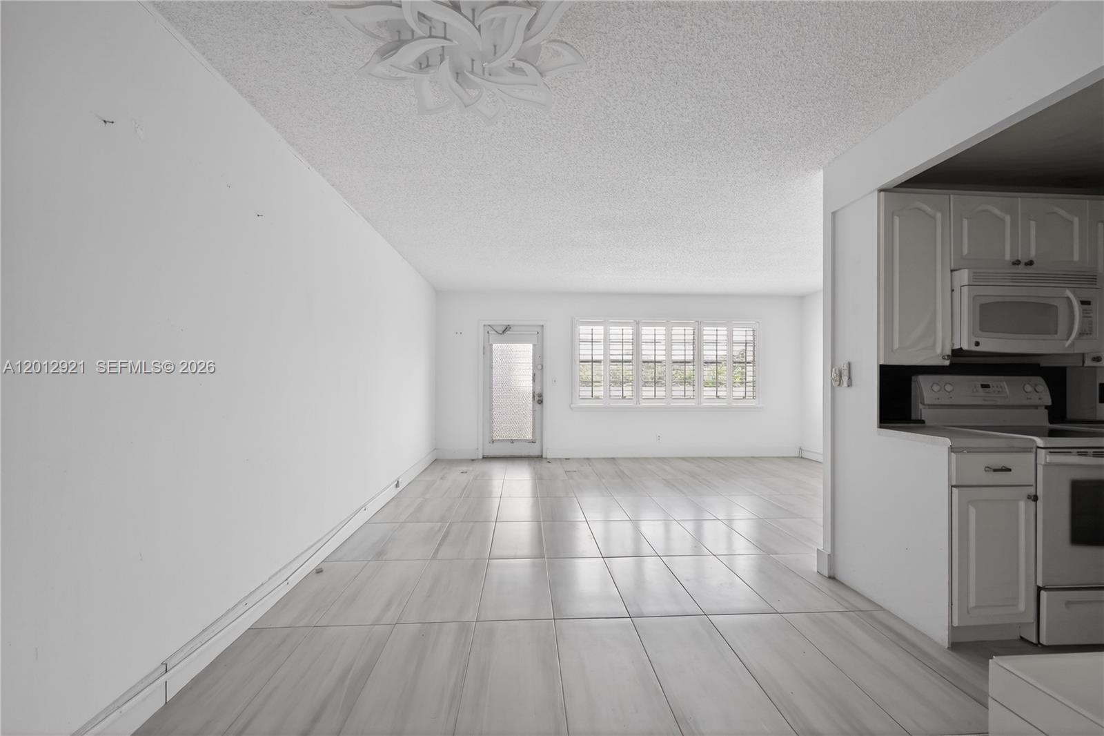 CAMBRIDGE B CONDO - Residential