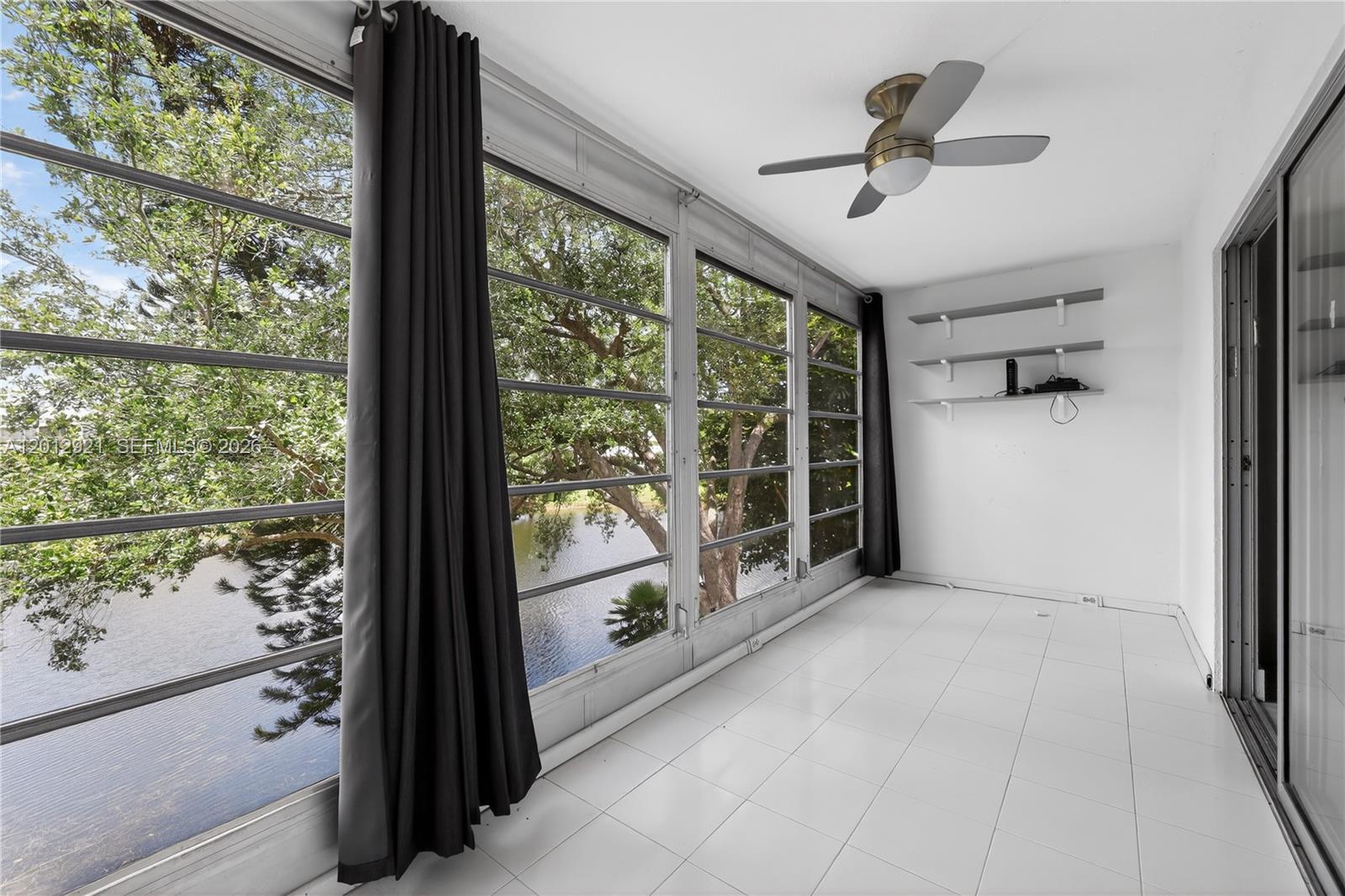 CAMBRIDGE B CONDO - Residential