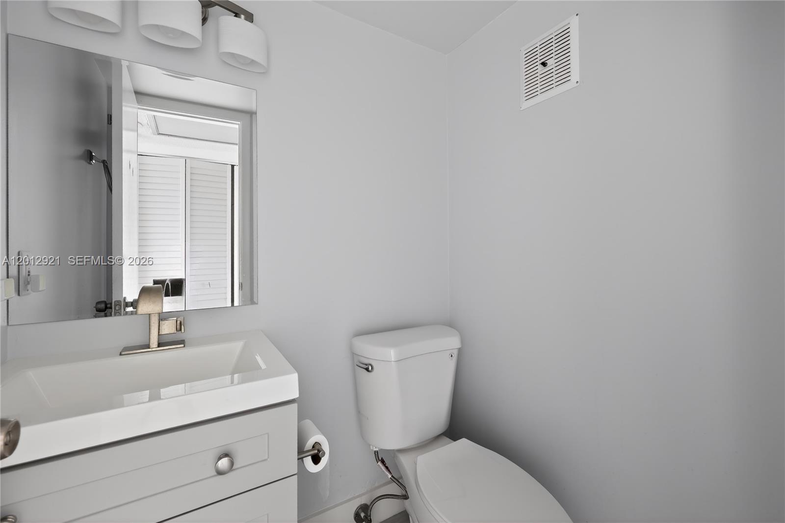 CAMBRIDGE B CONDO - Residential