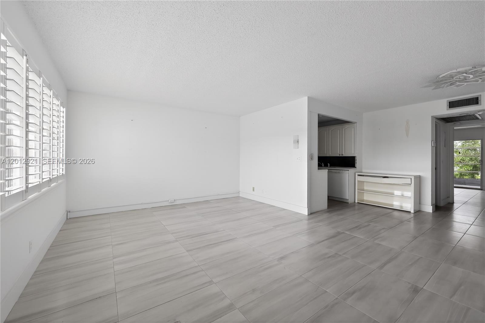 CAMBRIDGE B CONDO - Residential