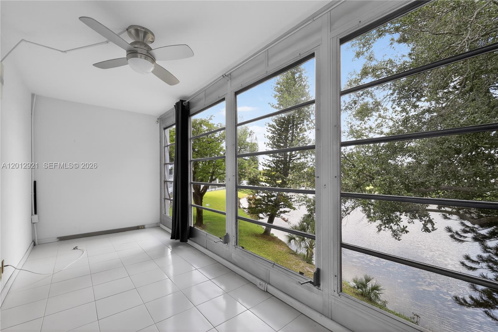 CAMBRIDGE B CONDO - Residential