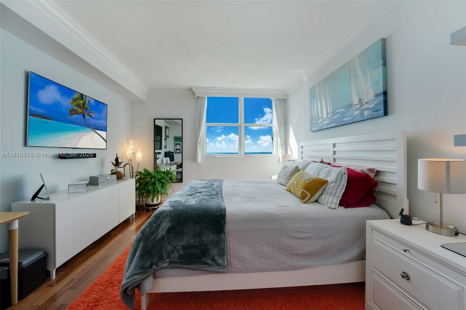 THE METROPOLITAN CONDO - Residential Lease