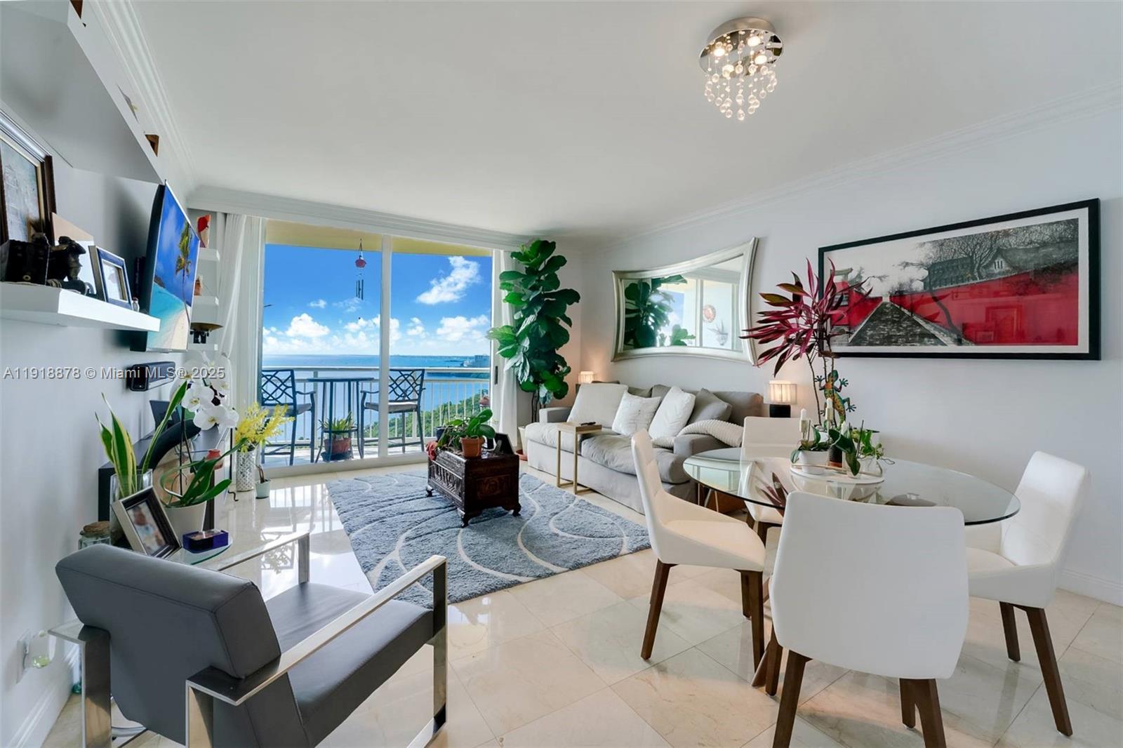 THE METROPOLITAN CONDO - Residential Lease