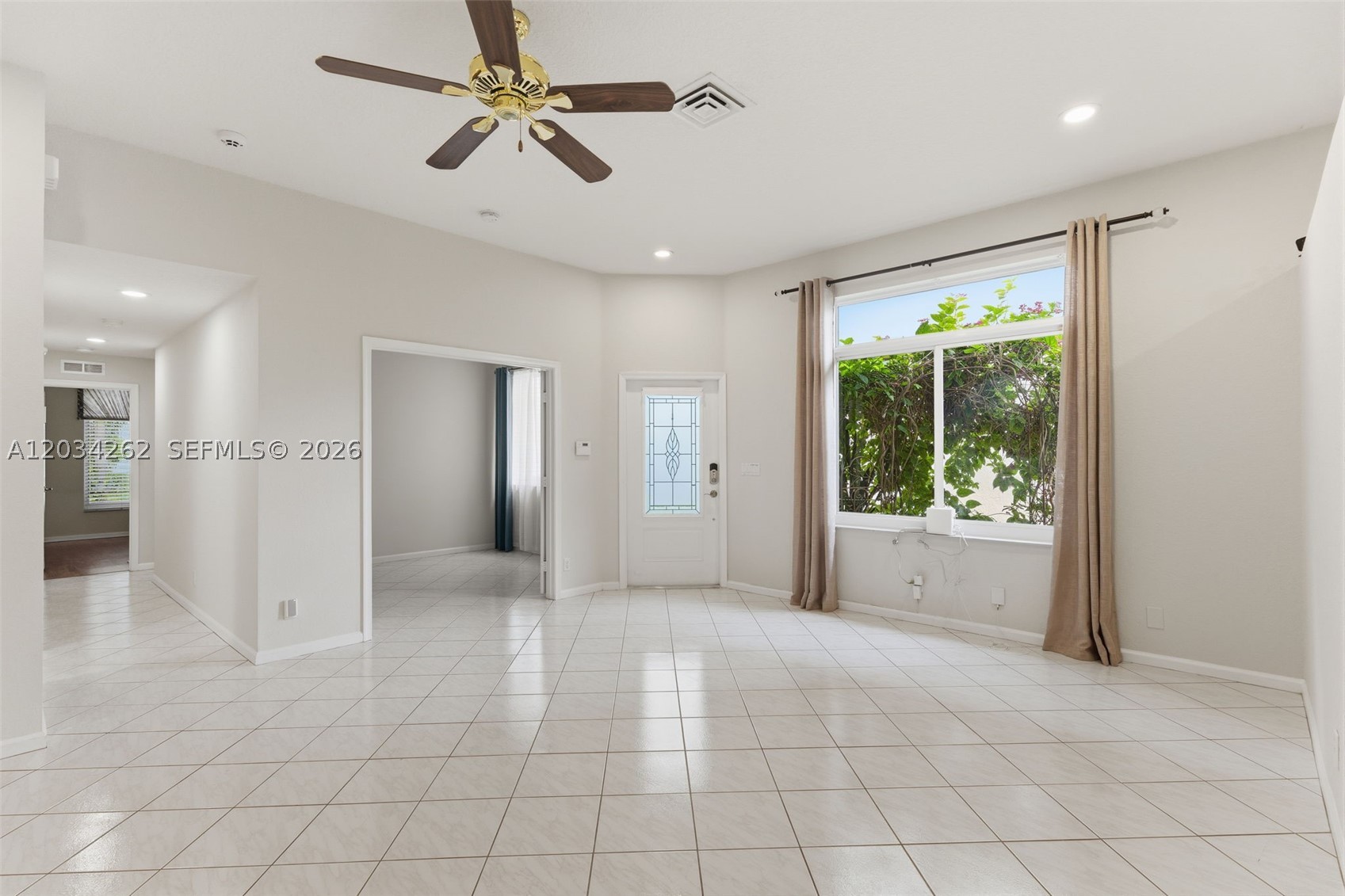 REGENCY LAKES AT COCONUT - Residential