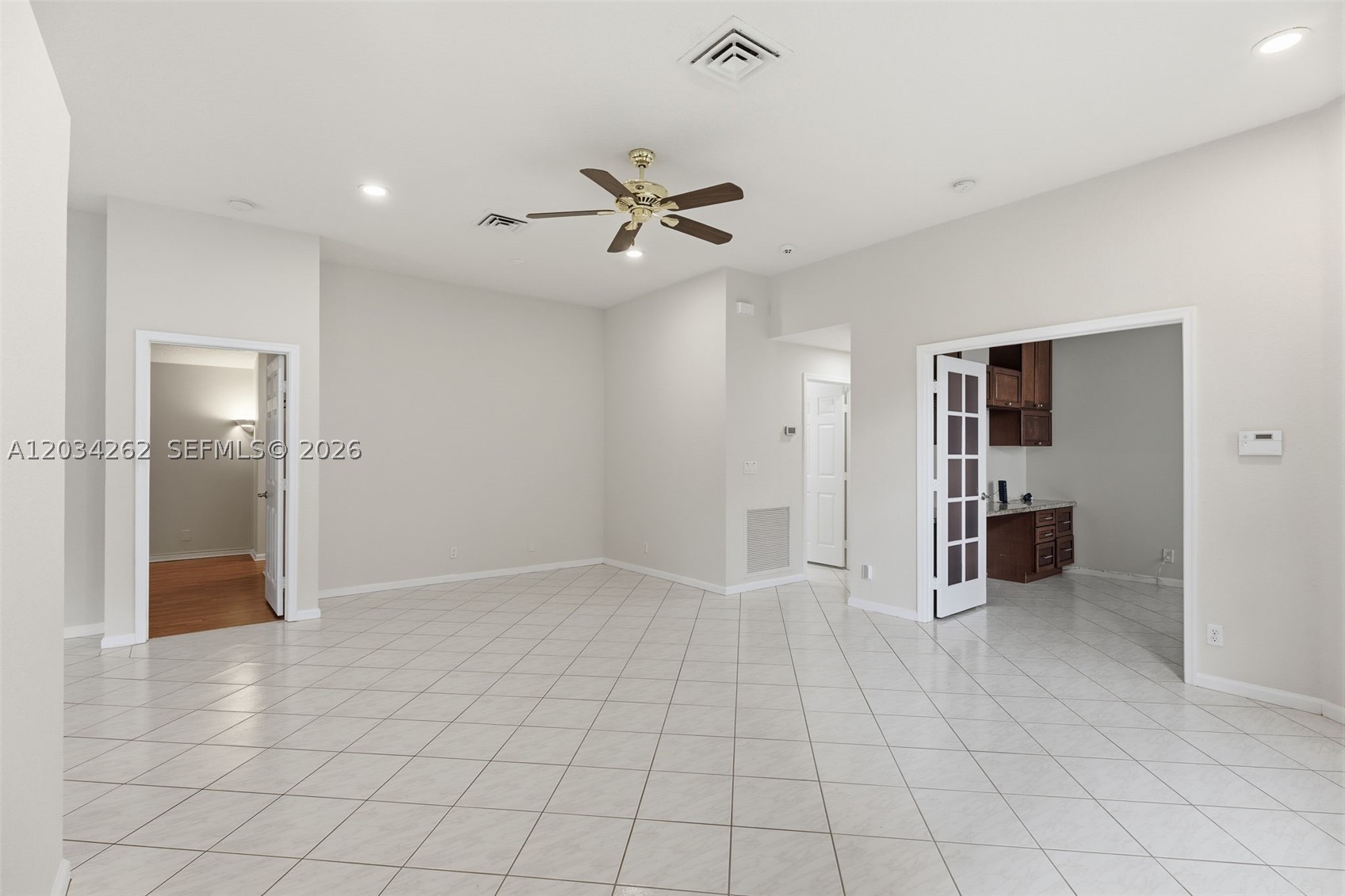 REGENCY LAKES AT COCONUT - Residential