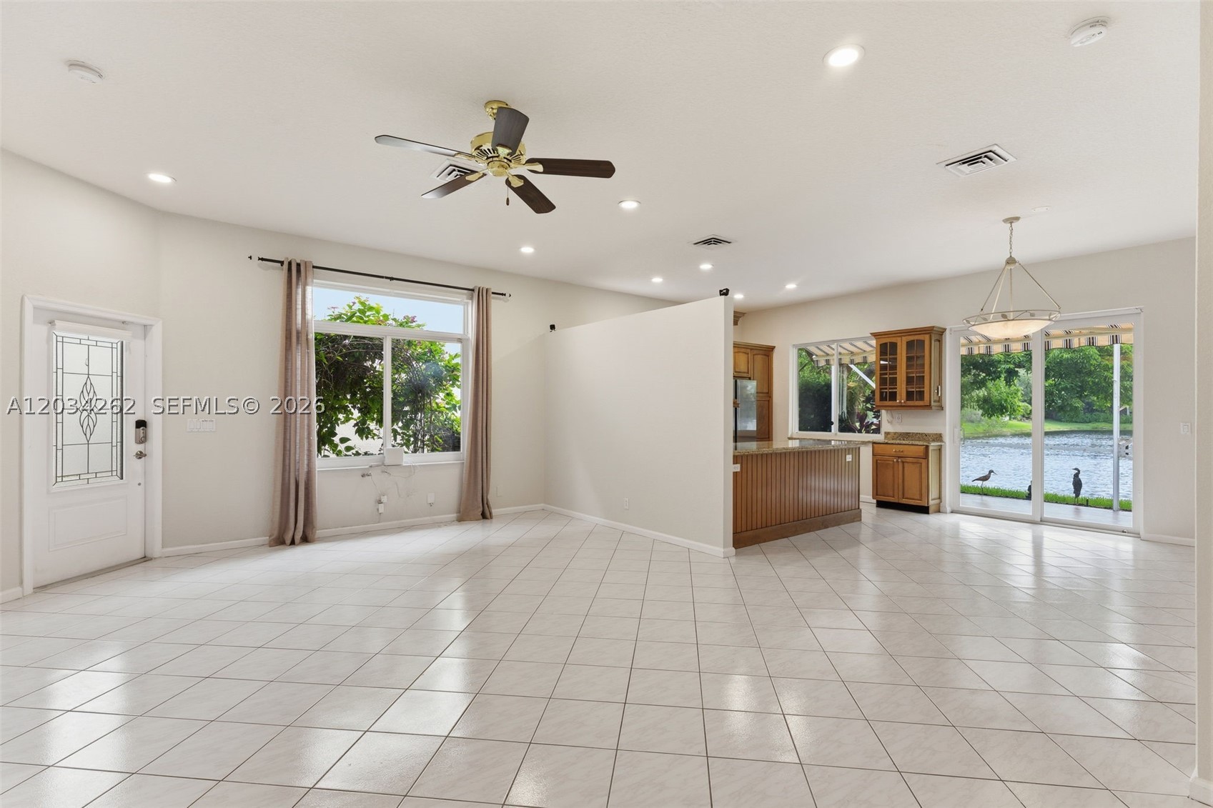 REGENCY LAKES AT COCONUT - Residential