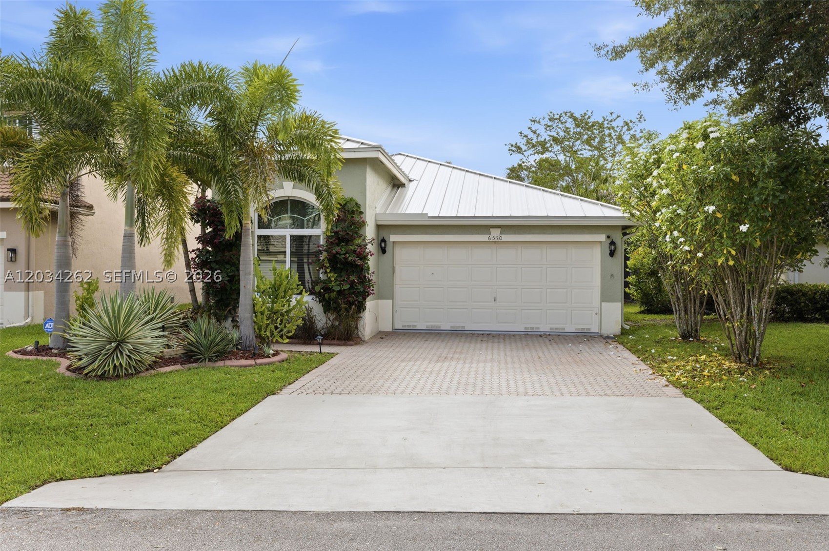 REGENCY LAKES AT COCONUT - Residential