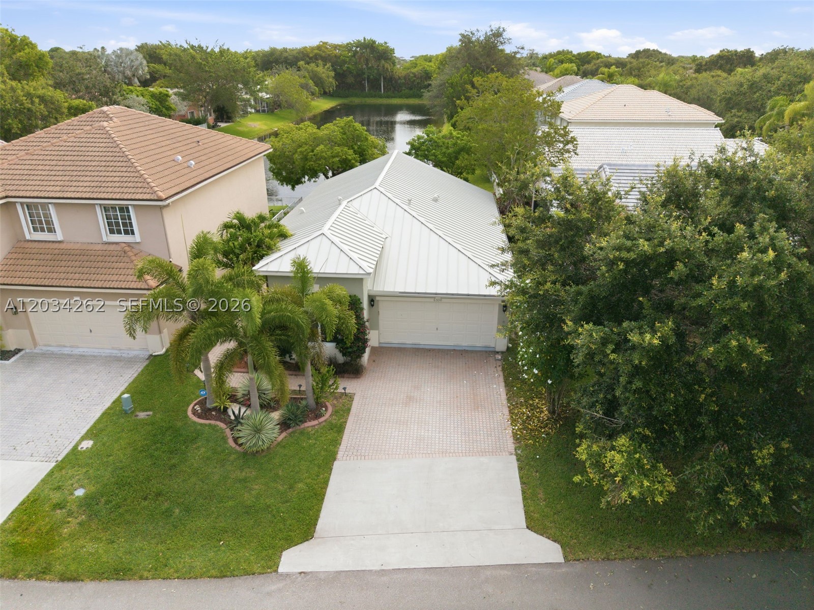 REGENCY LAKES AT COCONUT - Residential
