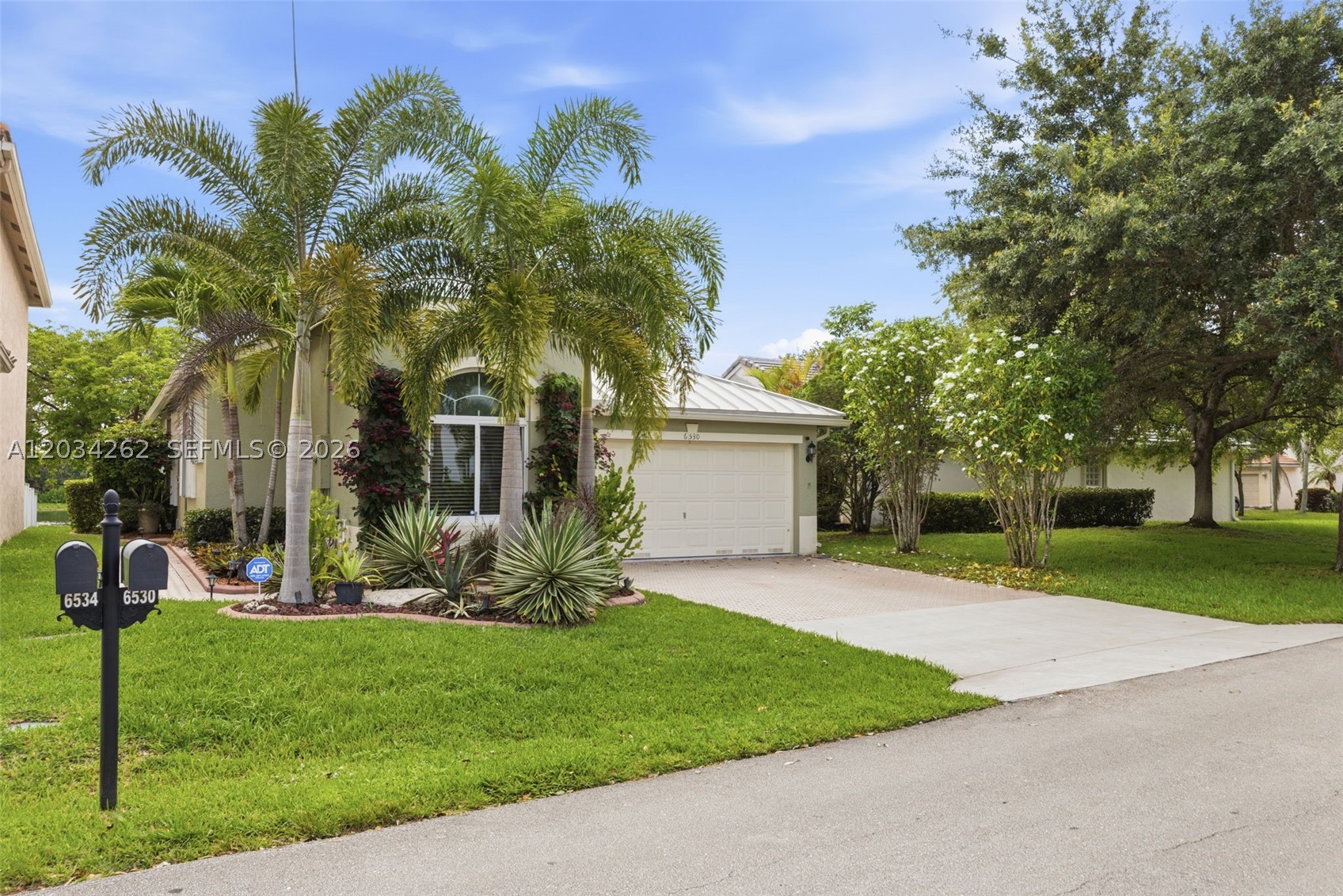REGENCY LAKES AT COCONUT - Residential