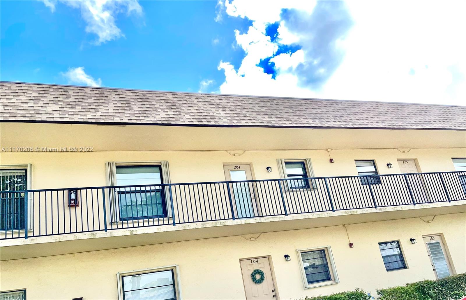VILLAS OF CARRIAGE HILLS - Residential