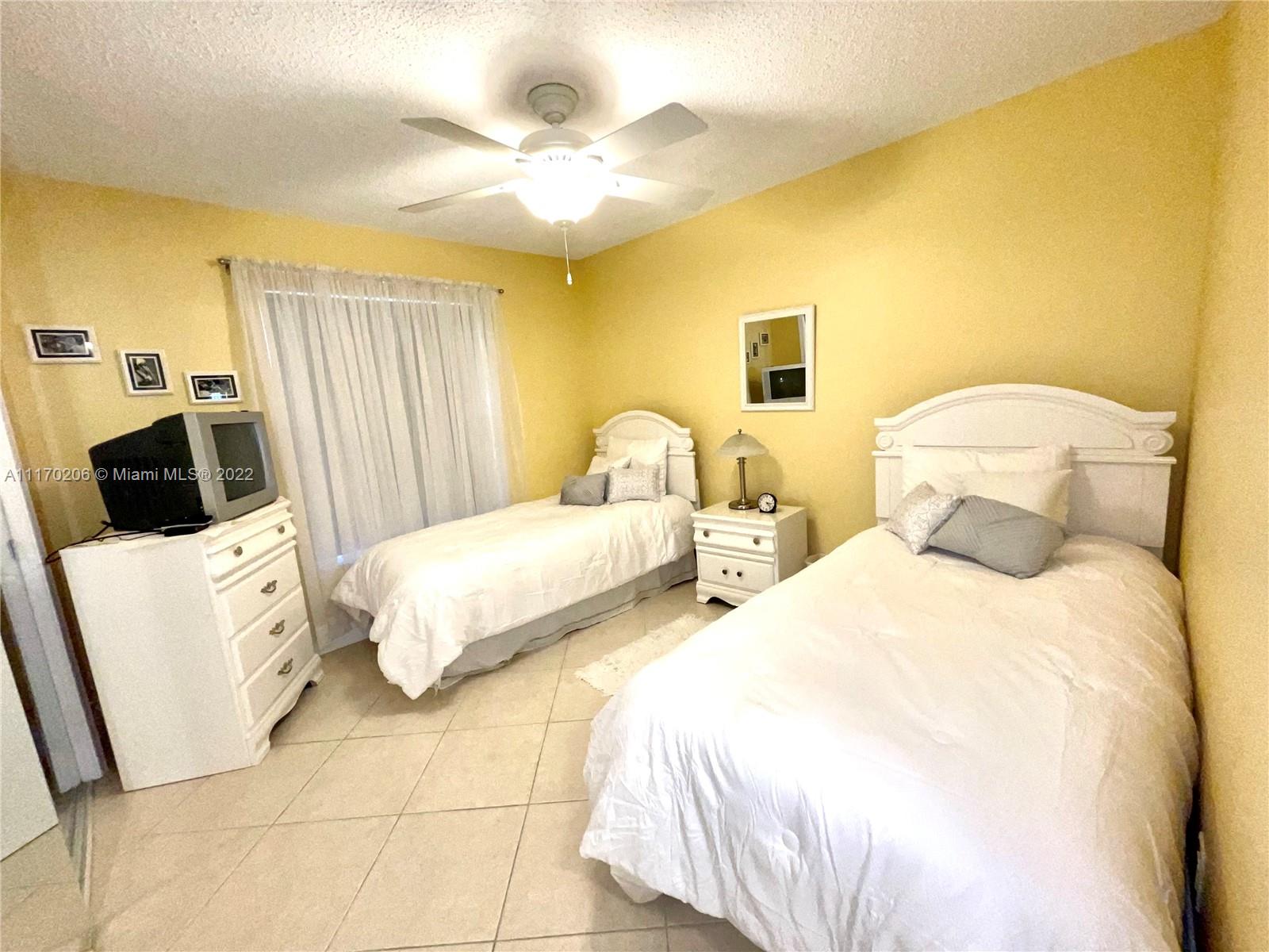 VILLAS OF CARRIAGE HILLS - Residential