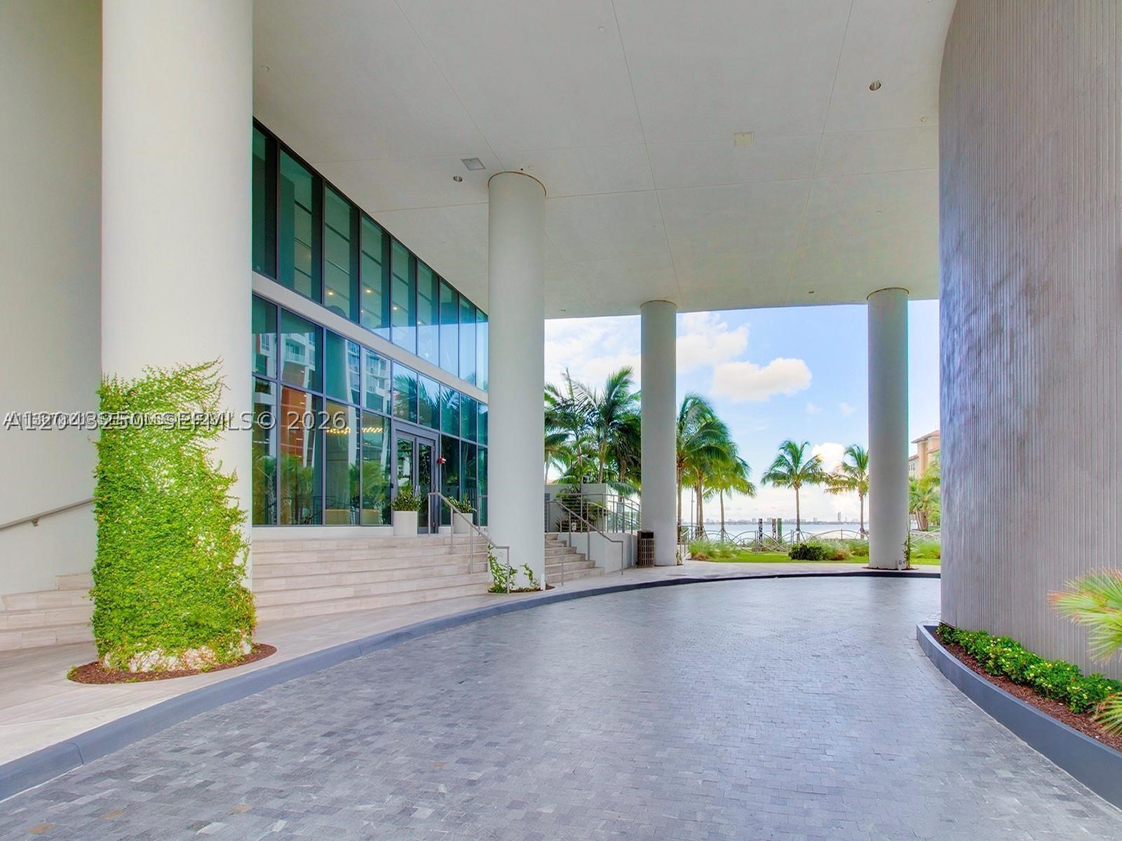 ICON BAY CONDO - Residential Lease