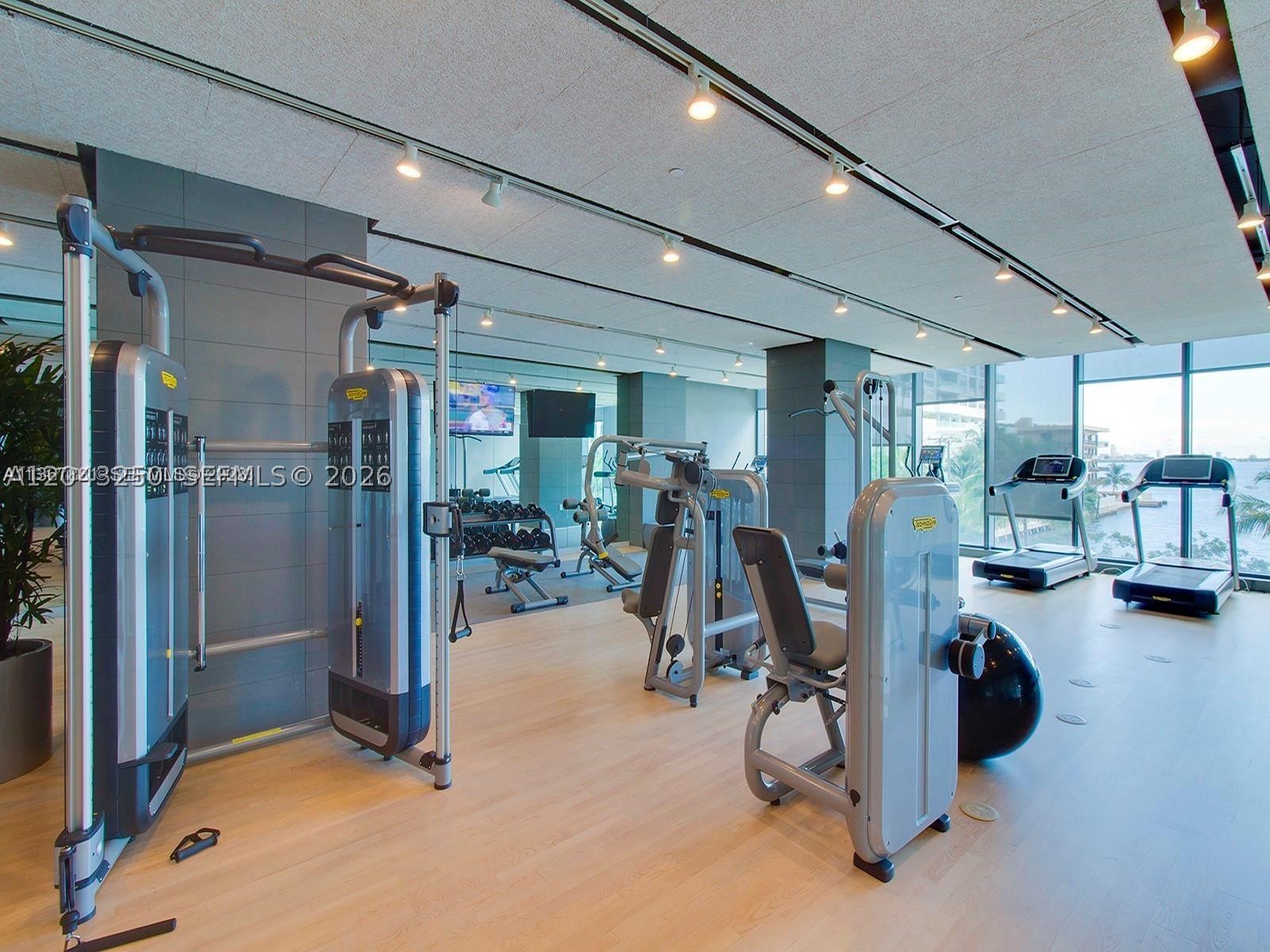 ICON BAY CONDO - Residential Lease