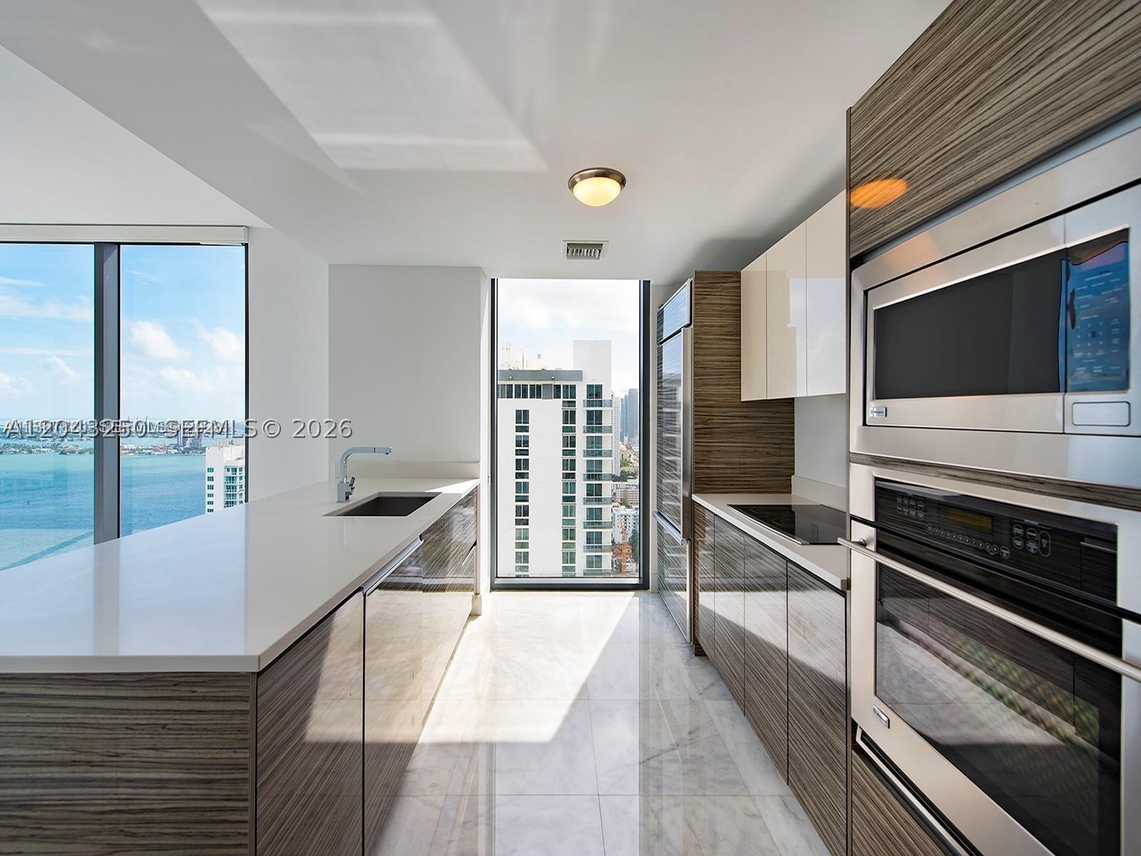 ICON BAY CONDO - Residential Lease