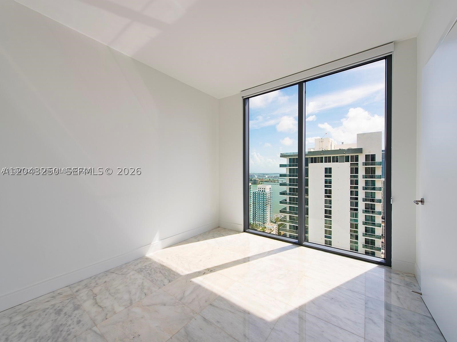 ICON BAY CONDO - Residential Lease