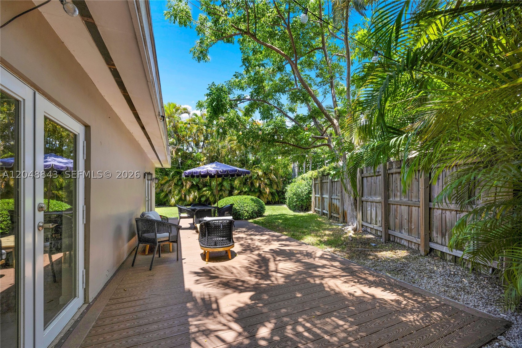 BEVERLY GARDENS - Land