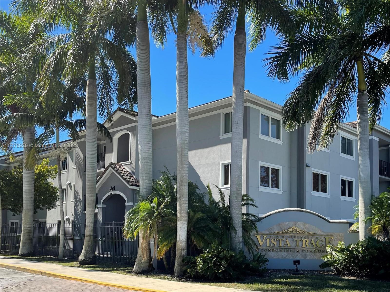 VISTA TRACE 4 CONDO - Residential Lease