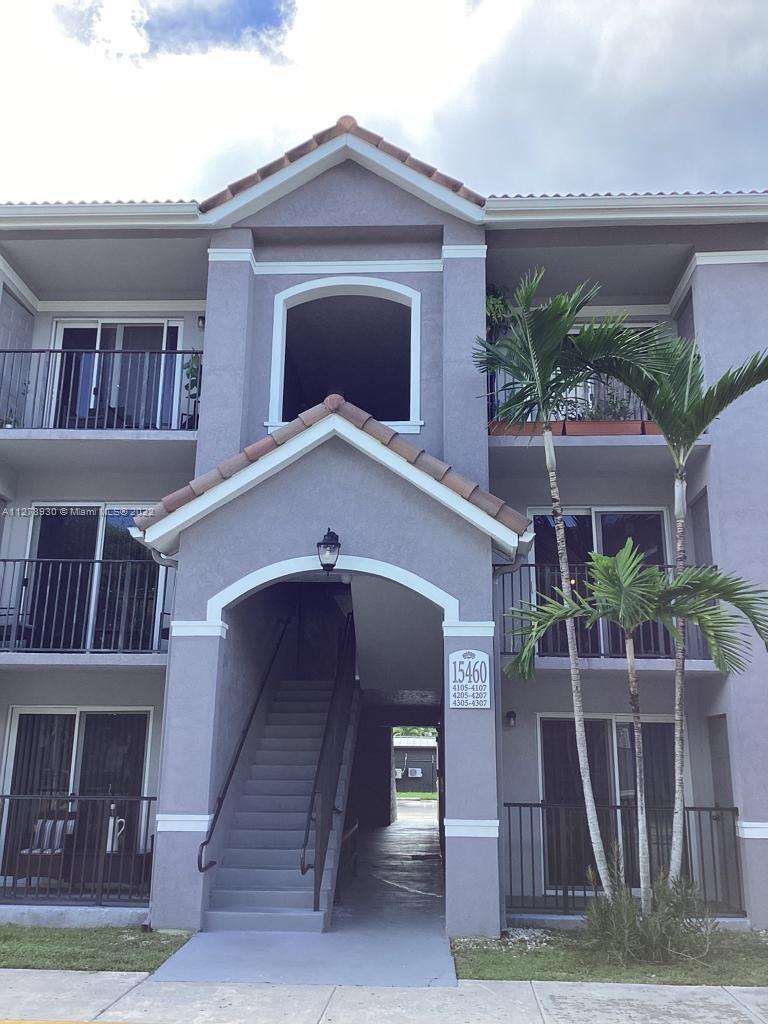 VISTA TRACE 4 CONDO - Residential Lease