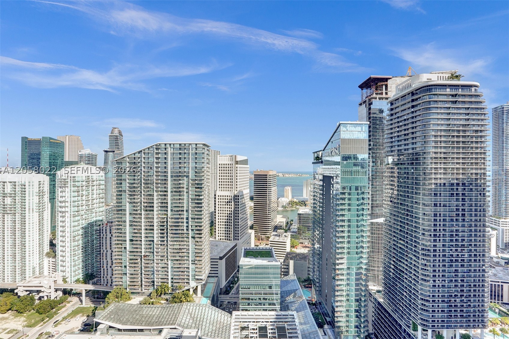 RISE CONDO - Residential
