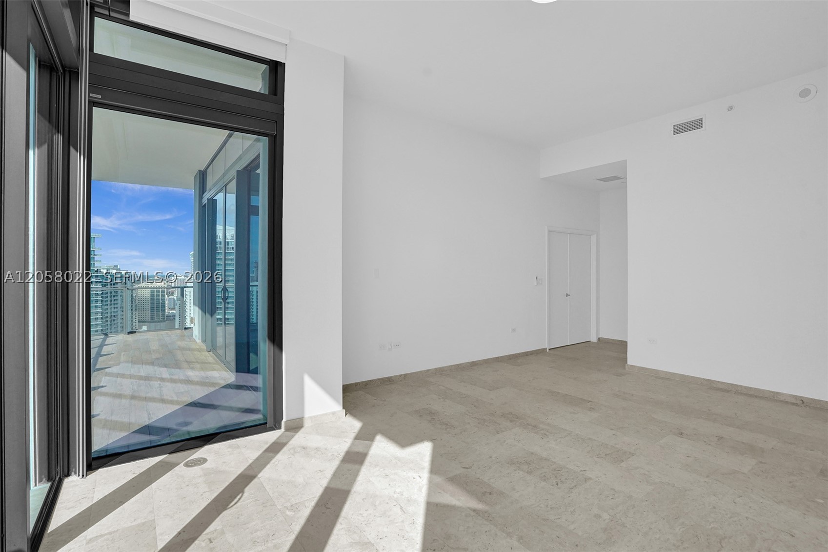 RISE CONDO - Residential