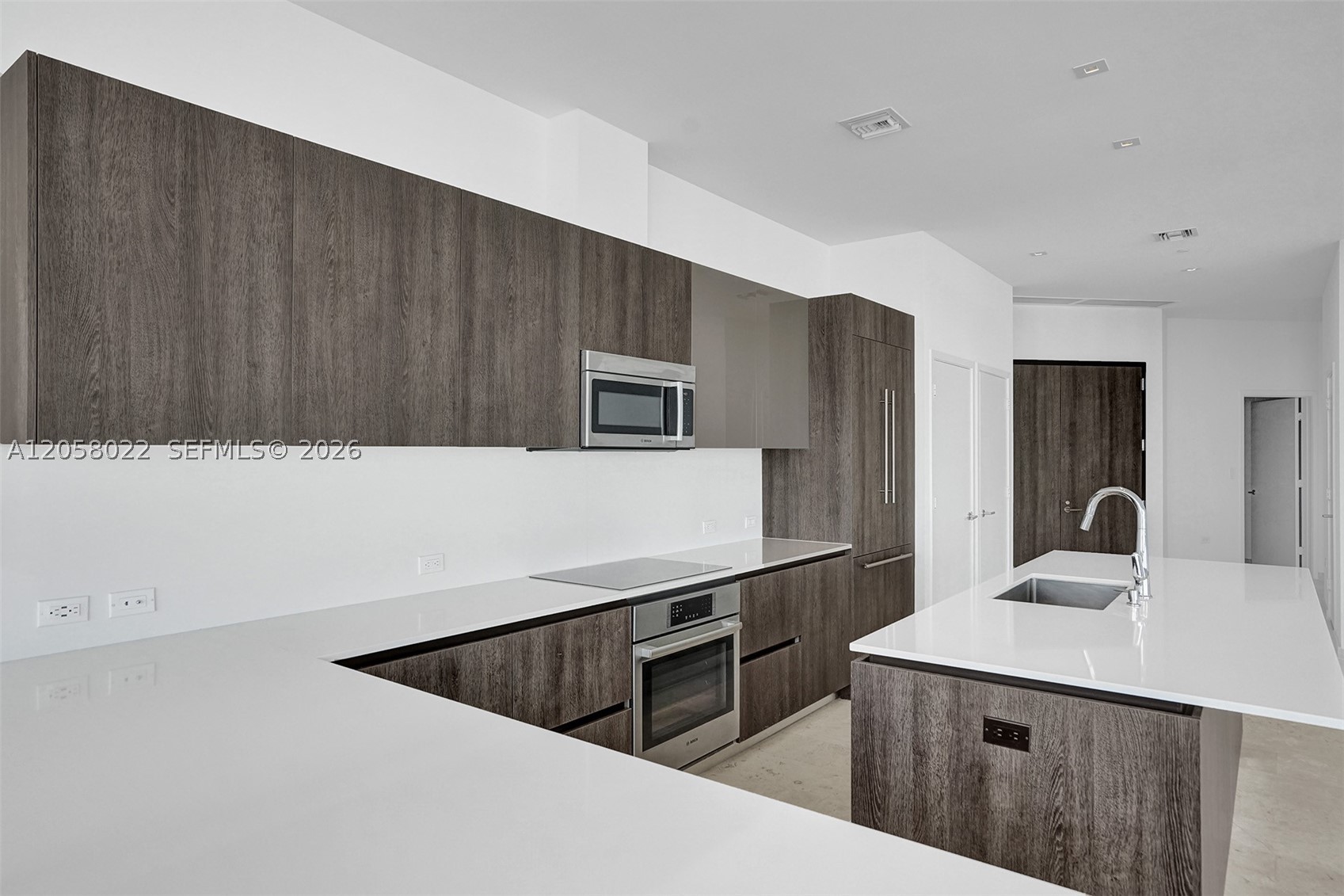 RISE CONDO - Residential