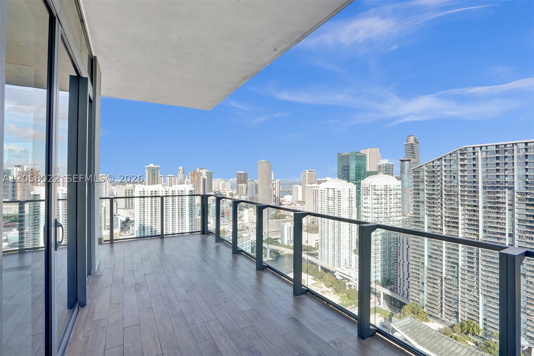 RISE CONDO - Residential