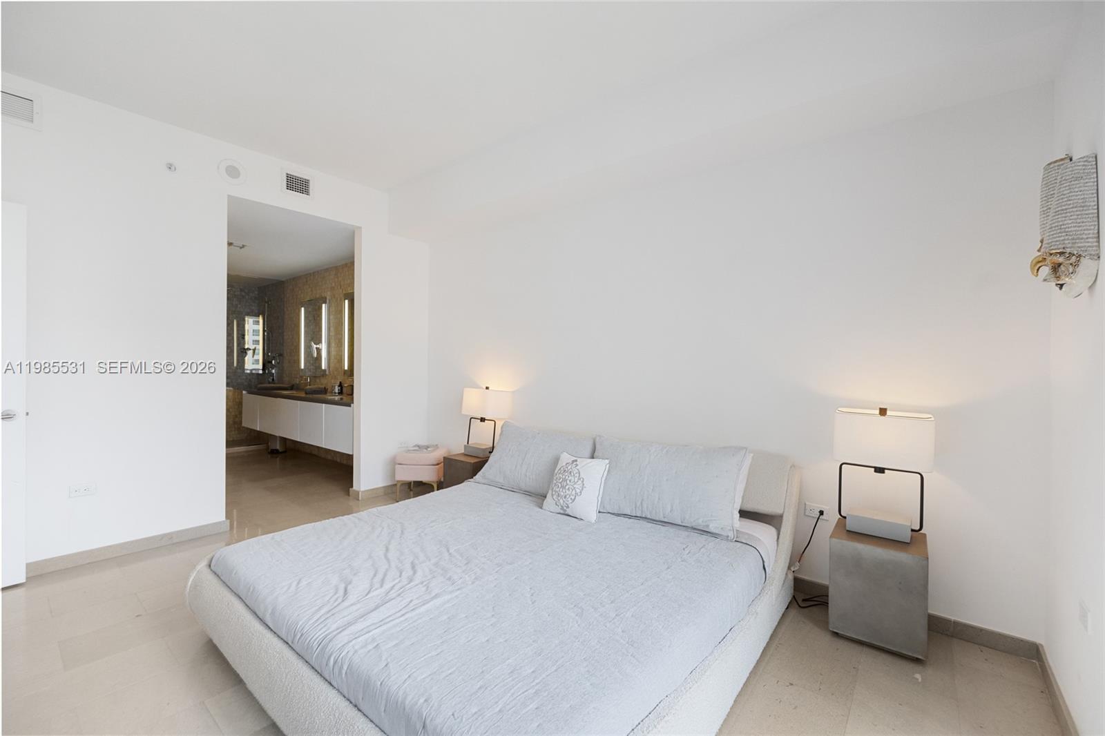 RISE CONDO - Residential