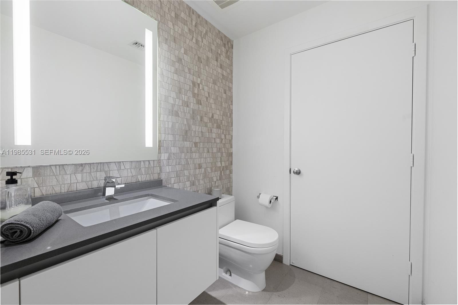 RISE CONDO - Residential