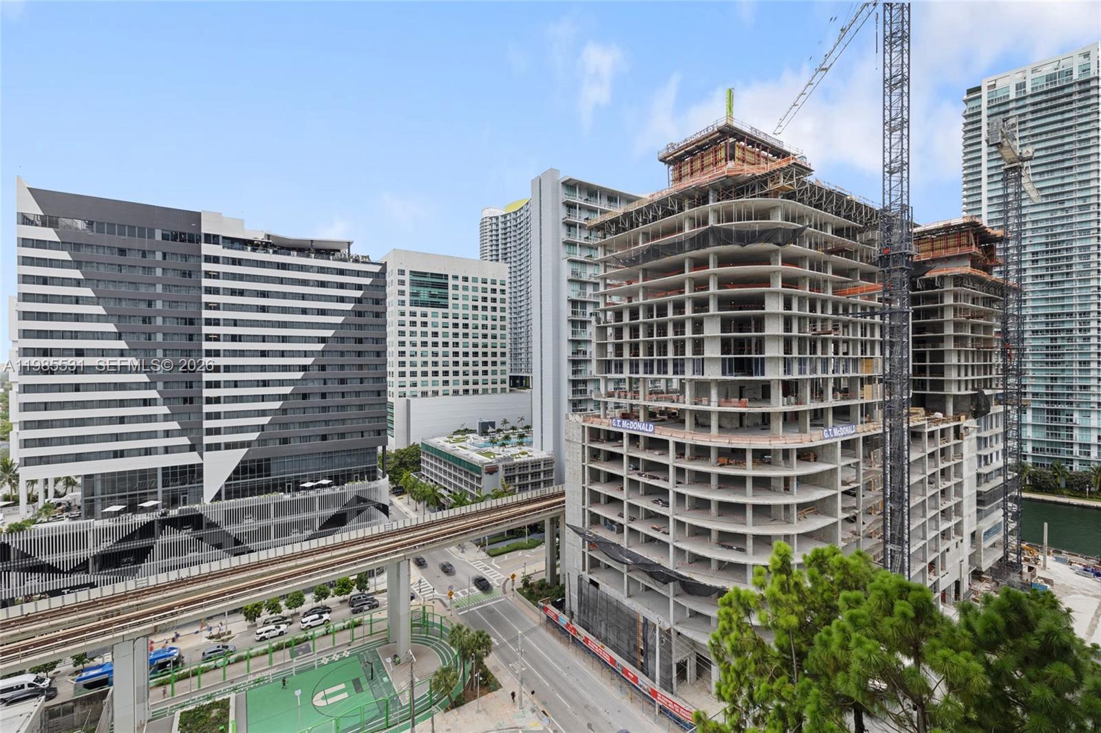 RISE CONDO - Residential