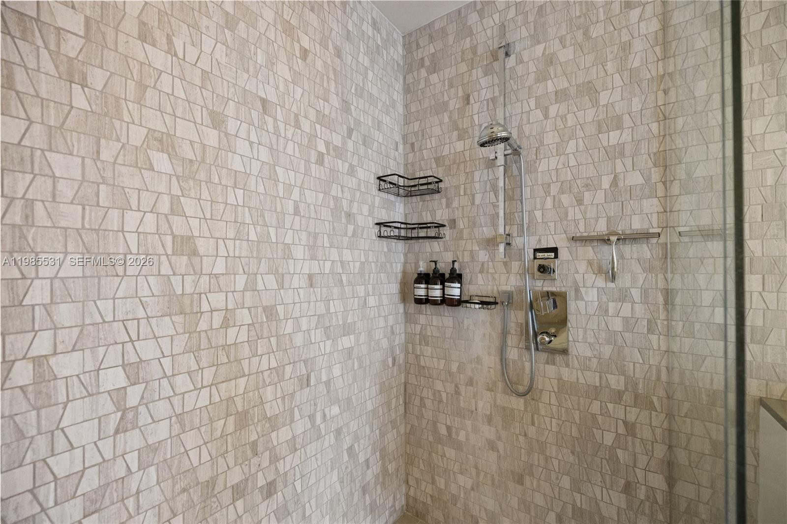 RISE CONDO - Residential