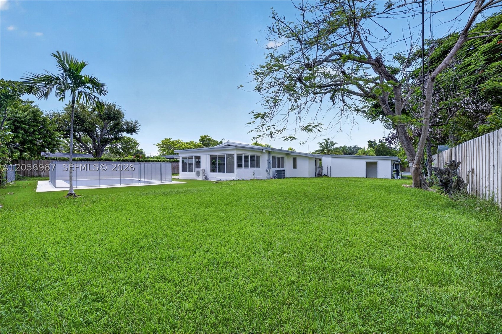 LAWN ACRES - Residential