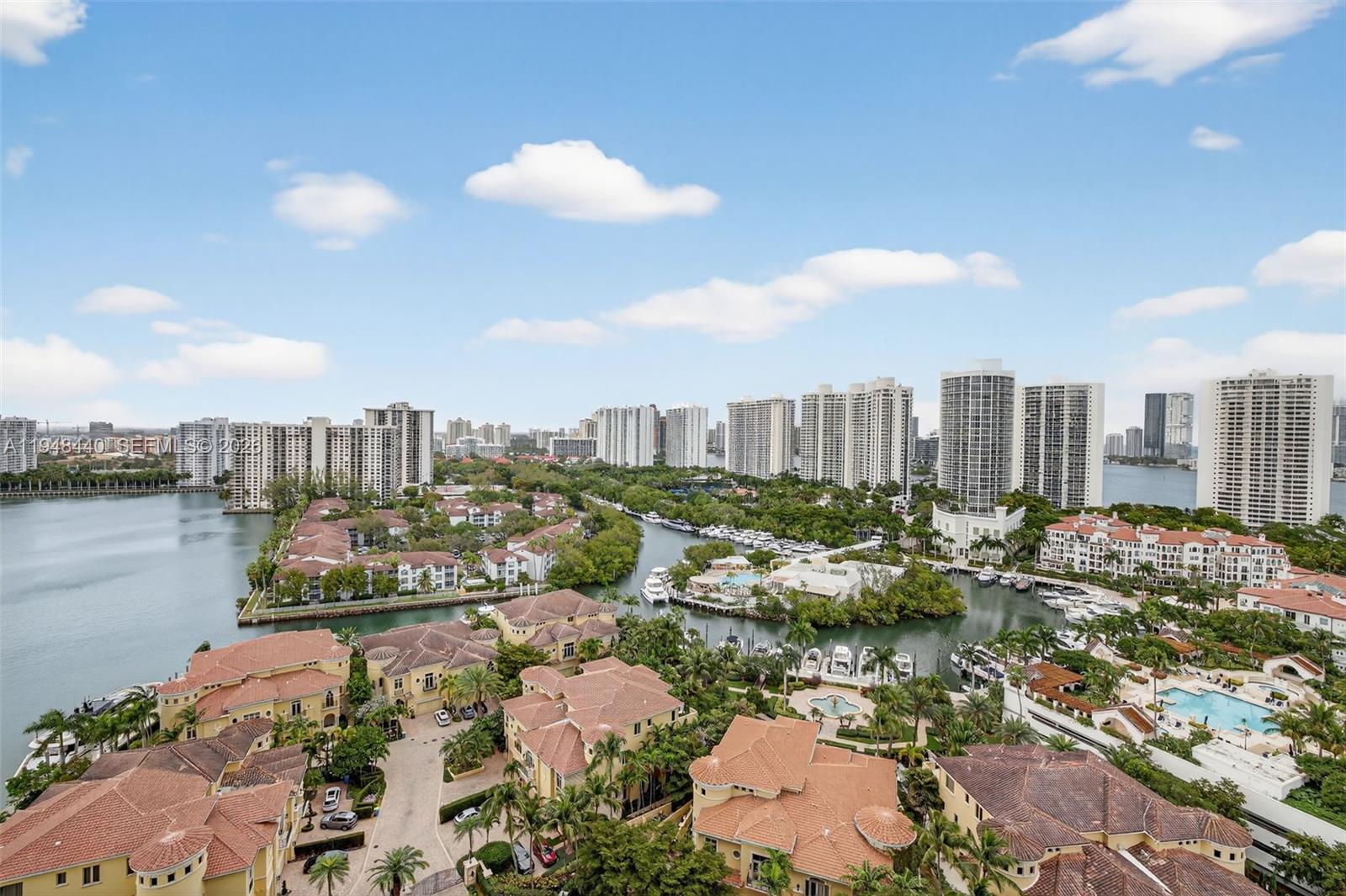 1000 ISL BLVD WILLIAMS IS - Residential