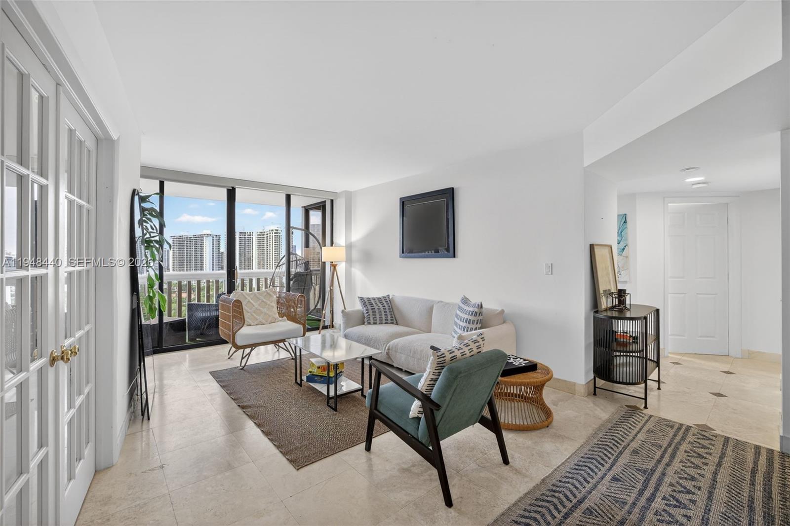 1000 ISL BLVD WILLIAMS IS - Residential