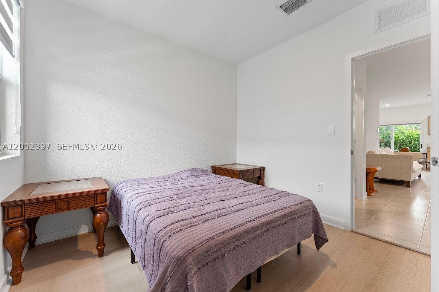 HIGHLAND OAKS - Residential Lease