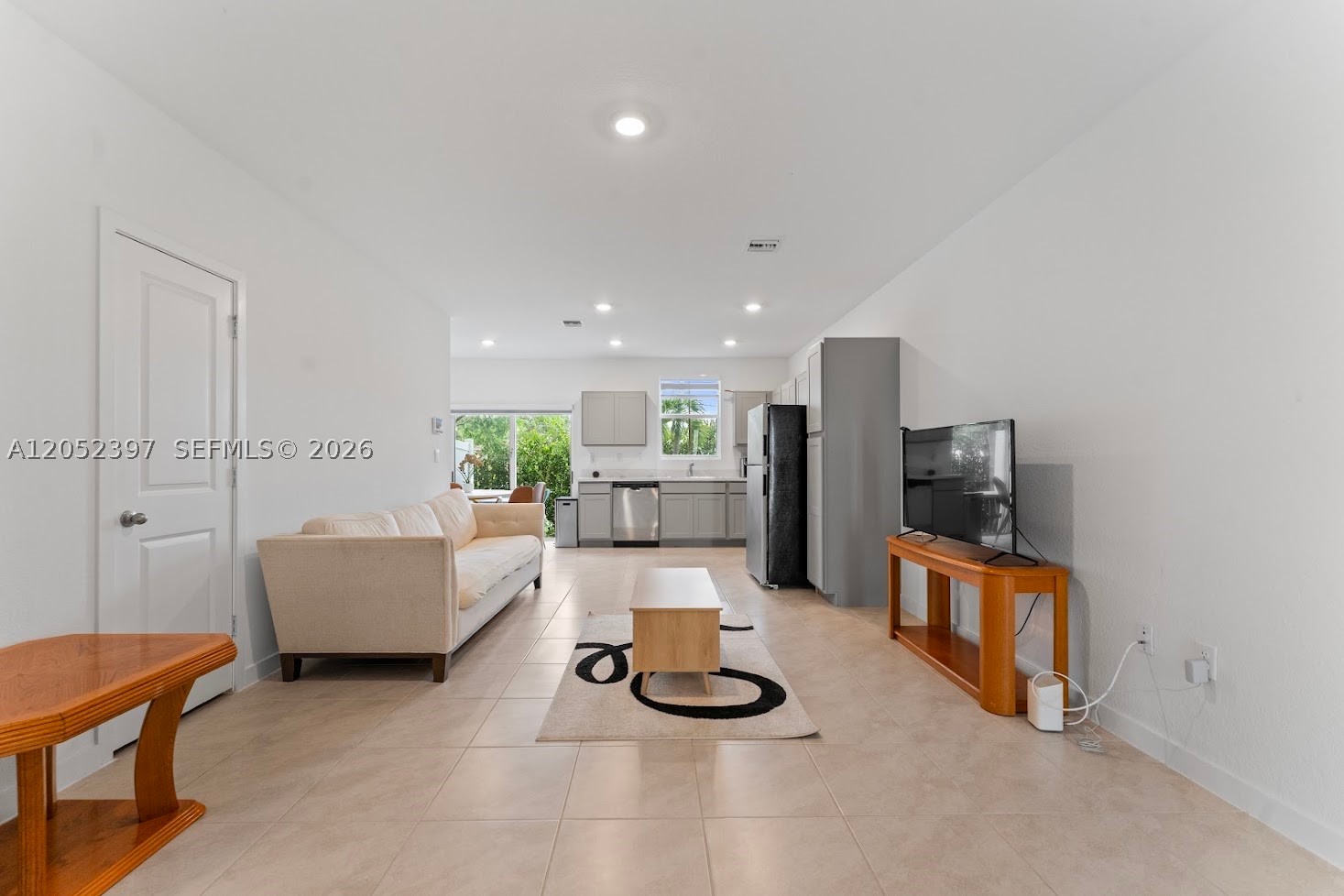 HIGHLAND OAKS - Residential Lease