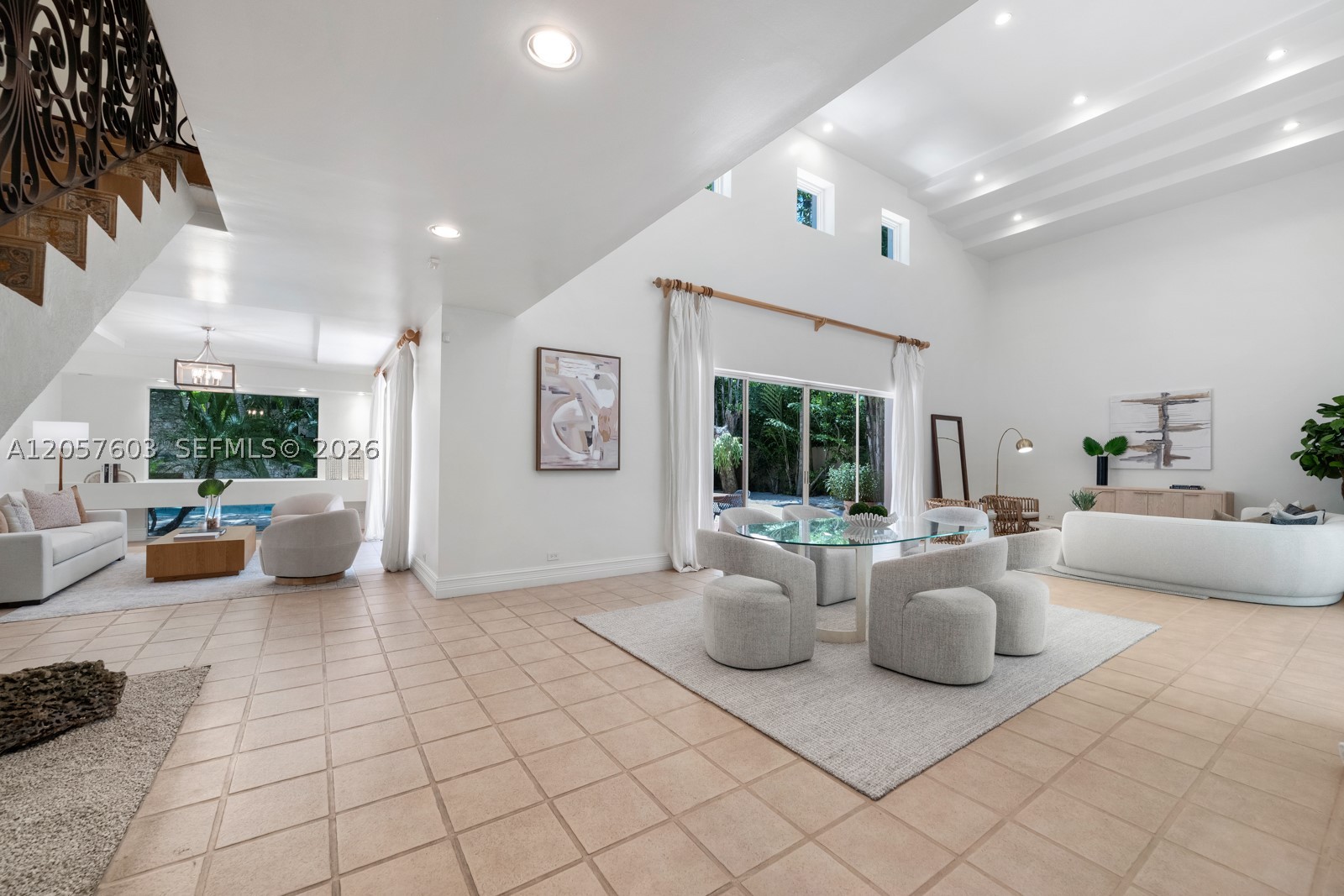 SUNSHINE VILLAS - Residential