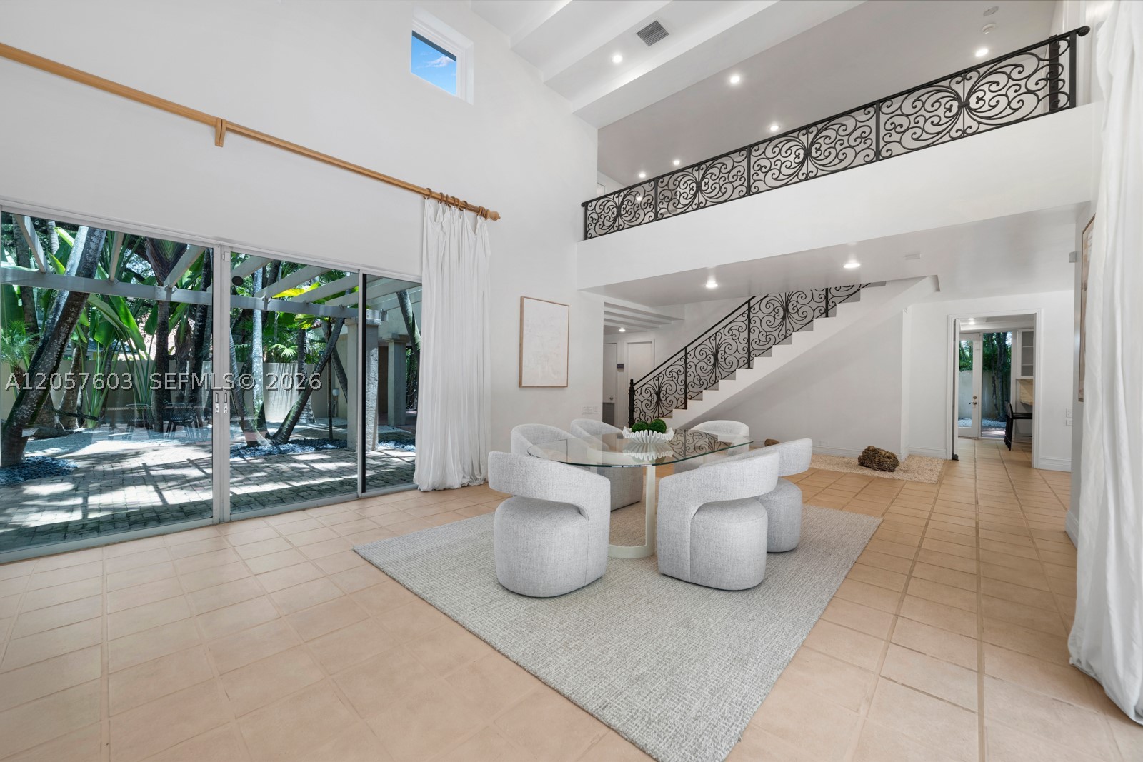 SUNSHINE VILLAS - Residential