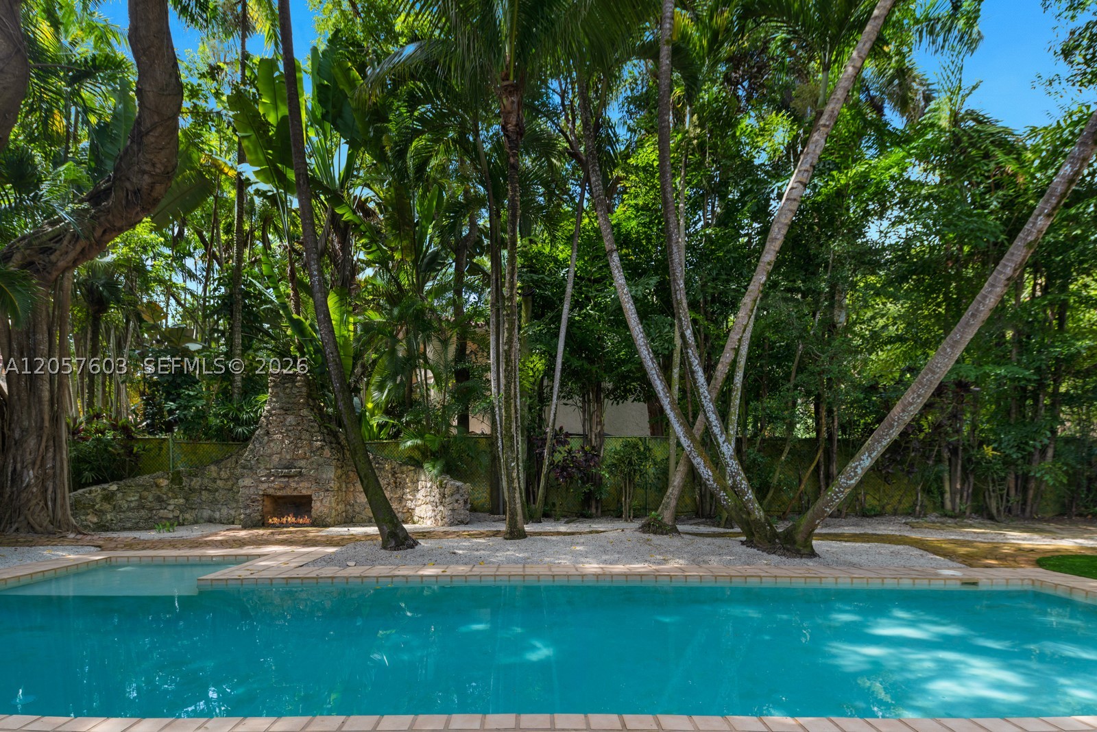 SUNSHINE VILLAS - Residential